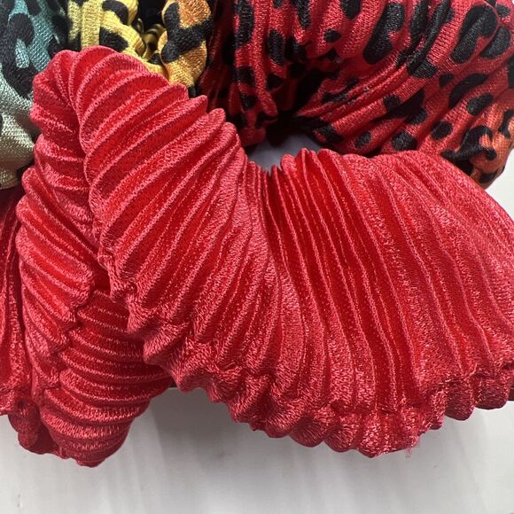 3 Hair Ties Scrunchies EVOLVE 1 Pack Black Red Multicolor Print - Picture 5 of 7